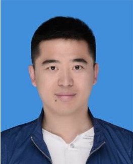 穿着蓝色衬衫的男子 AI 生成的内容可能不正确。